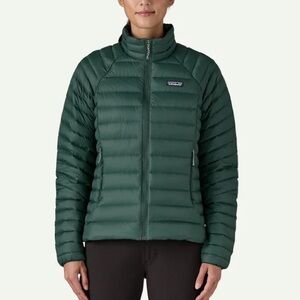 Patagonia Women's Down sweater Jacket. Size Medium. Color: Cascade Green. NWT